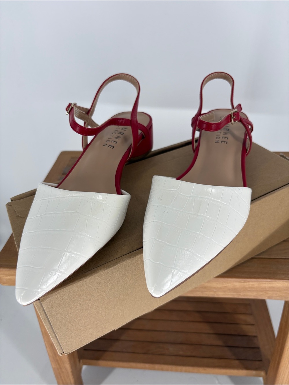 New Journee collection White Pointed Slingback Flats with Red Straps size 8.5 - Picture 4 of 6